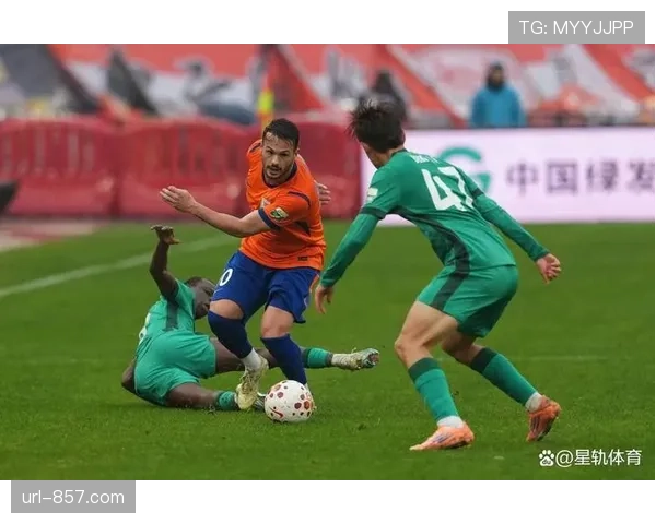 山东泰山1-1战平上海海港，控球率占优却未能取胜暴露战术不足
